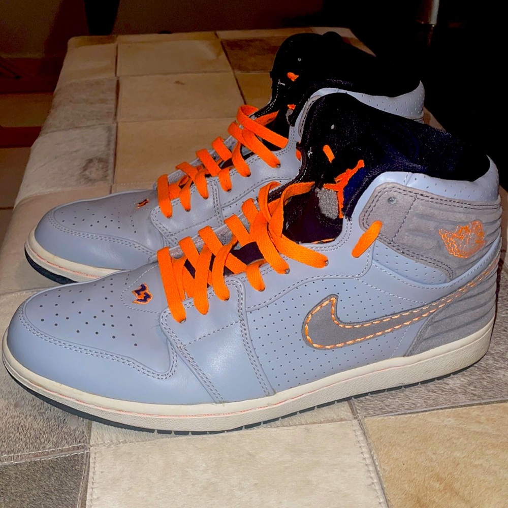 Jordan 1 authentic!